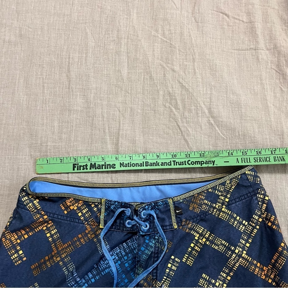 Nike Swim Board Shorts Trunks Bathing Suit Mens Size 34 tie front pocket - Picture 7 of 8